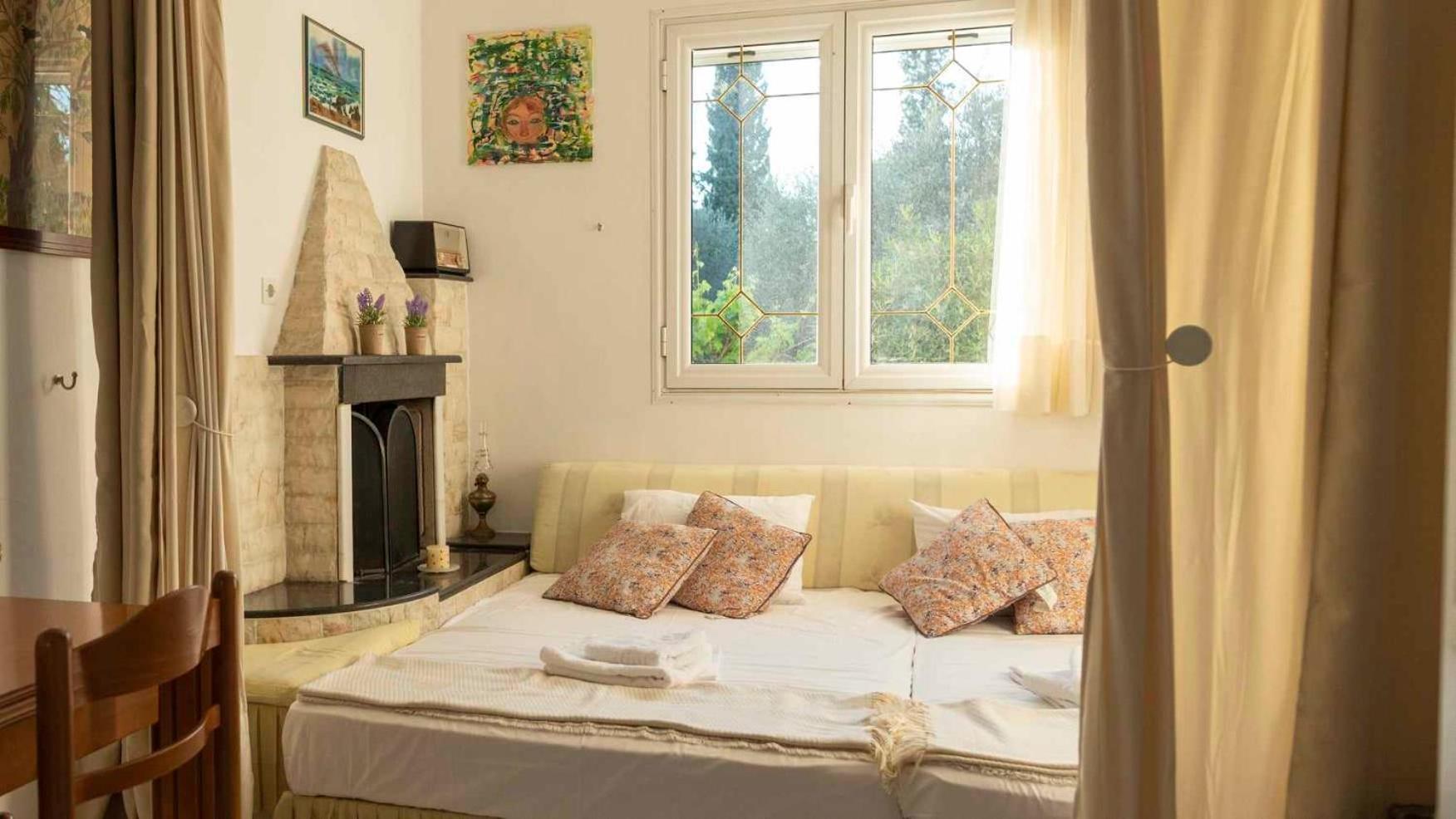 George Rhodes Villa